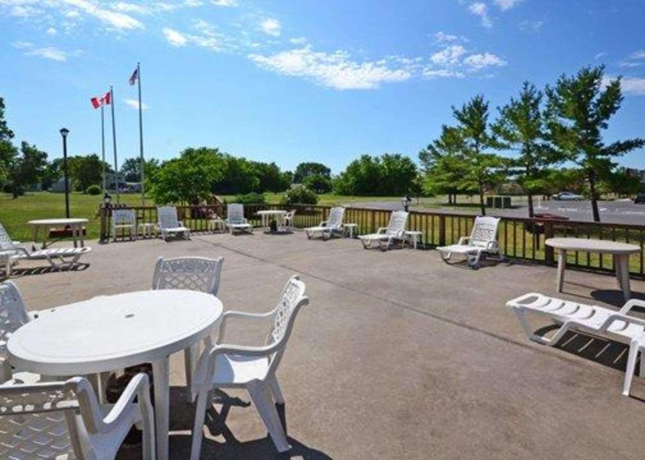 Adirondack Efficiencies 3*