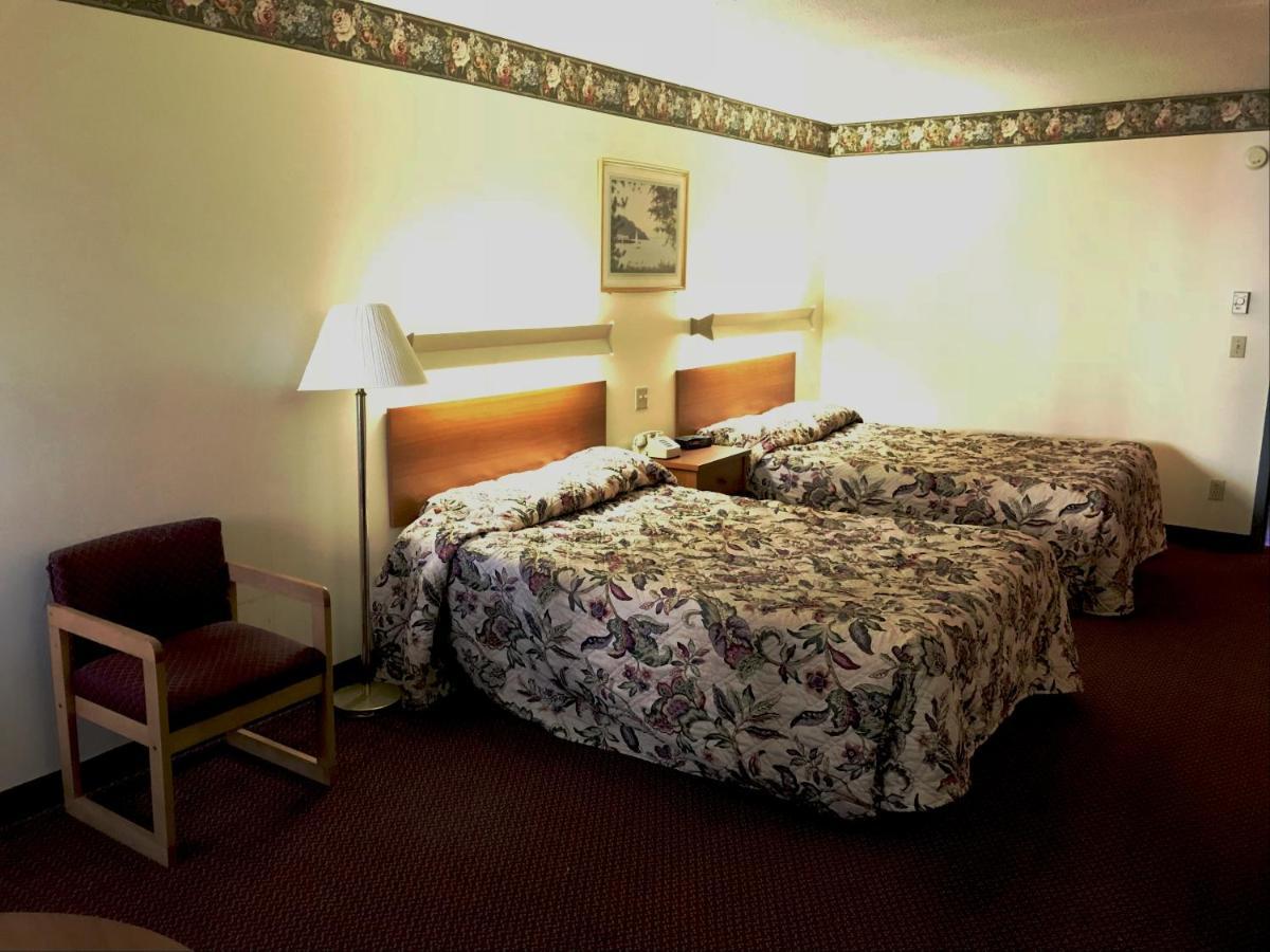 Hotel Adirondack Efficiencies 3*